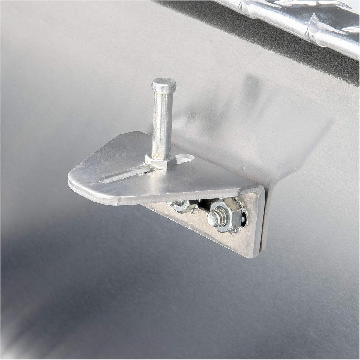 Single Lid Aluminum Toolbox with Insulated Lid F5412