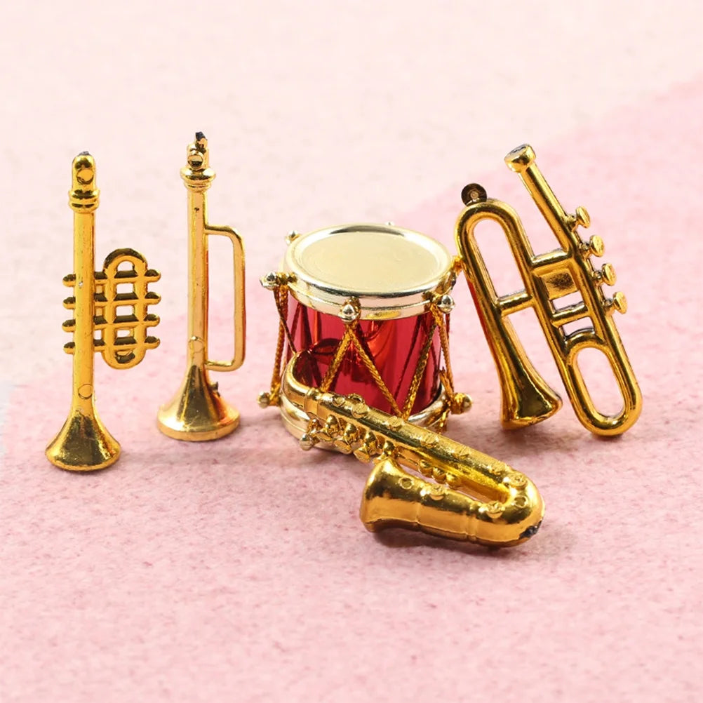 25 Pcs Plastic Dollhouse Accessories Toys F239