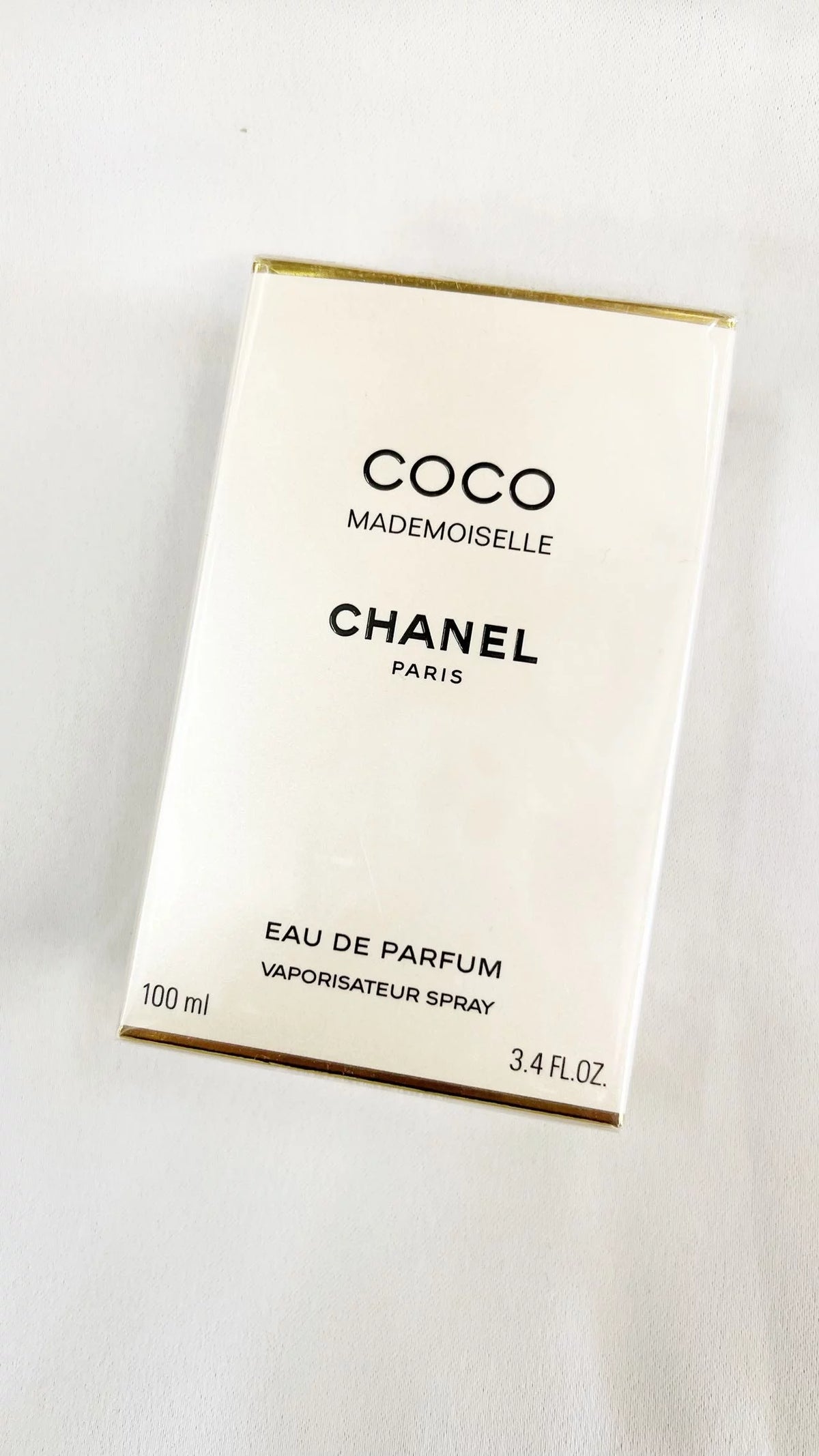 Eau De Parfum Spray 3.4 oz Q220