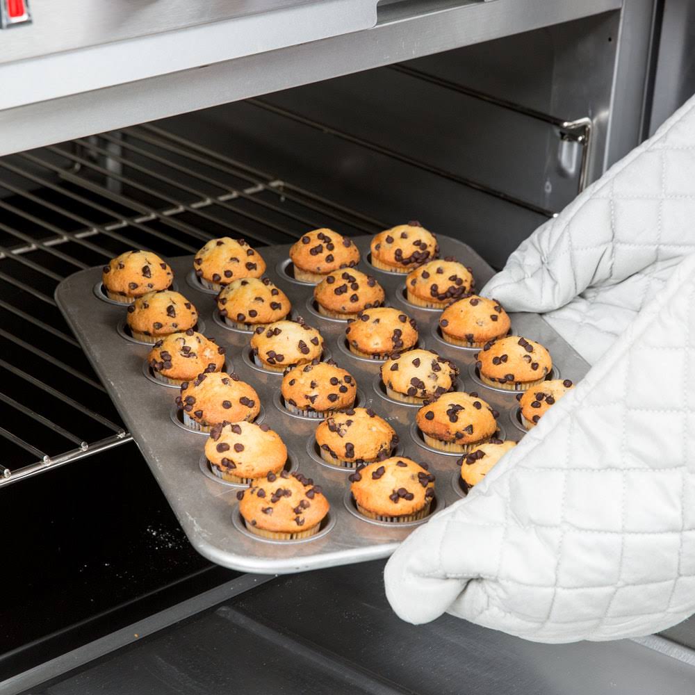 24 Cup 2.1 oz. Glazed Mini Muffin Pan I579821
